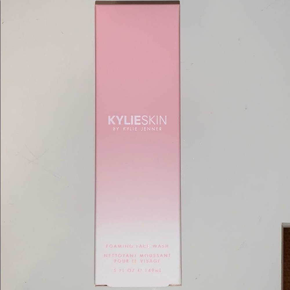 Kylie Skin Foaming Face Wash